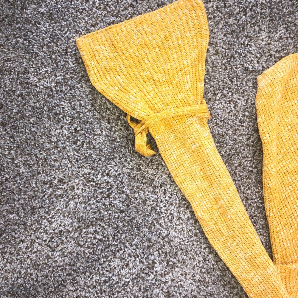 Yellow Sweater - Picture 2 of 3